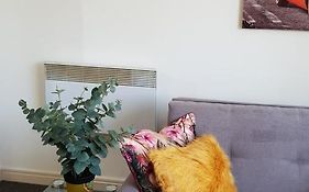City Centre 1 Bed Apartment With Free On Site Parking With Cctv By Lets Relocations